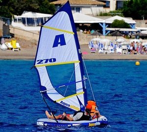 THE CAT AND THE FIDDLE - Sailing with the Aqua Glide