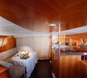 THE CHRISMA - Salon and Dining