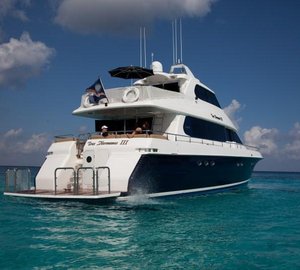 TRES HERMANOS III - Aft Shot