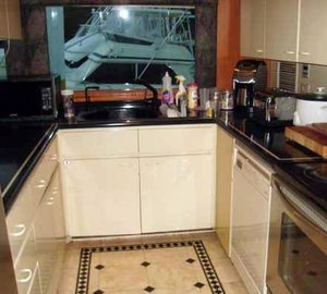 TURNIN LEFT - Galley