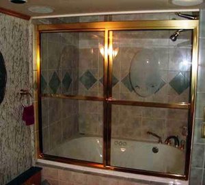 TURNIN LEFT - Master Bathroom