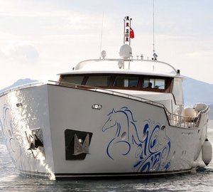 The luxury yacht AD5 front view