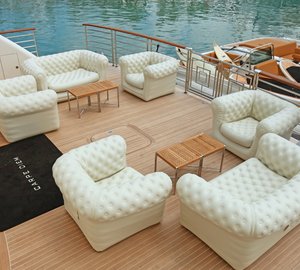 Trinity yacht CARPE DIEM - Swim platform seating