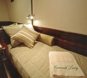 Twin cabin - superyacht Emerald Lady