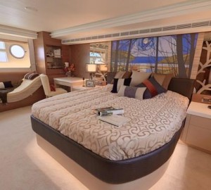 V72 Yacht - Cabin