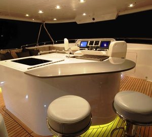VIVIERAE yacht - exCaryAli - Flybridge