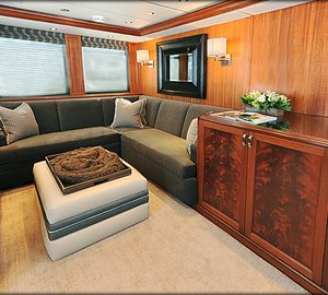 VIVIERAE yacht interior
