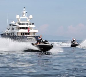 Water Toys - Luxury yacht JO