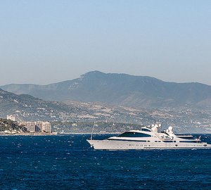 YAS Yacht - Photo by Julien Hubert