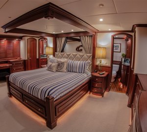 Yacht  REFLECTIONS - Master stateroom