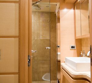 Yacht AQUAHOLIC - Twin Ensuite