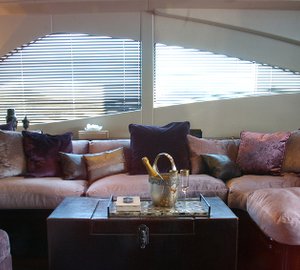 Yacht AWESOME -  Salon Seating