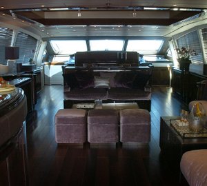 Yacht AWESOME -  Salon looking forward