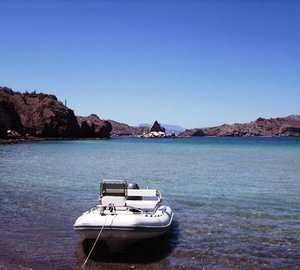 Yacht BESAME -  Tender in the Bay