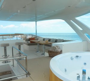 Yacht BIONDA - Flybridge Spa Pool