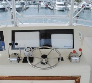 Yacht BLUES CURE -  Flybridge Helm