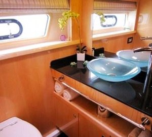 Yacht CATTITUDE -  Guest Ensuite