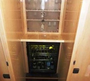 Yacht CATTITUDE -  Wine Cooler