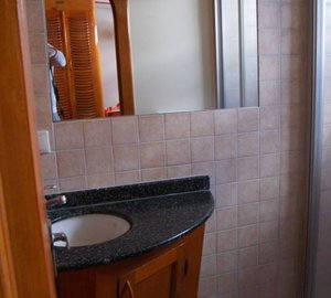 Yacht ELEGANZA -  Guest Ensuite 2