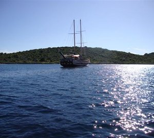 Yacht ELEGANZA -  On Charter