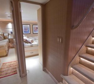 Yacht GOLDEN TOUCH - Companionway