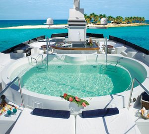 Yacht ISLANDER -  Sundeck Spa Pool