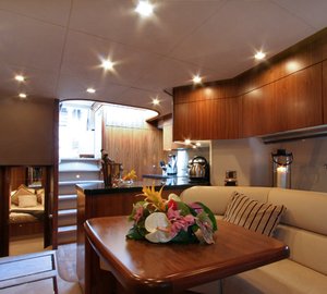 Yacht LADY T - Lower Salon