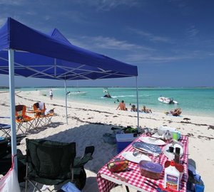 Yacht LOOSE ENDS -  BBQ at the Beach