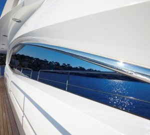 Yacht Live the Moment - Side deck