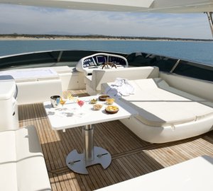 Yacht MARY FOR EVER -  Flybridge Dining