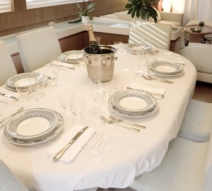 Yacht MARY FOR EVER -  Formal Dining