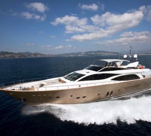 Yacht MAYAMA -  Main