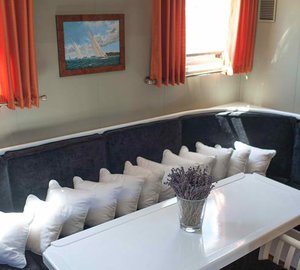 Yacht MEPHISTO -  Master Cabin Seating