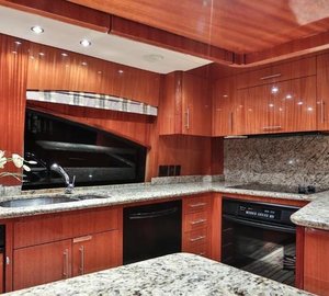 Yacht NO COMPLAINTS - Galley