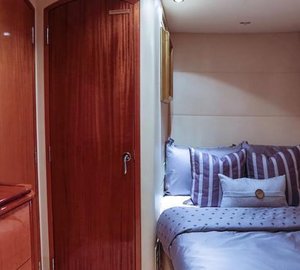Yacht NO COMPLAINTS - Starboard Guest Cabin.