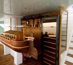 Yacht OCEAN SAPPHIRE - Outside Bar