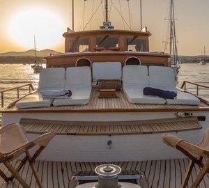 Yacht OLD DREAM - Foredeck