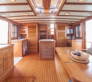 Yacht OLD DREAM - Main Salon