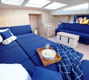 Yacht PTARMIGAN -  Main Salon Lounge