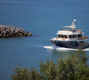 Yacht SAPUCAI -  Coming into port