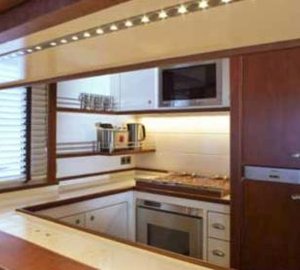 Yacht SAPUCAI -  Galley