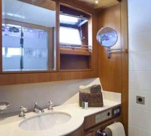 Yacht SAPUCAI -  Head