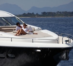 Yacht SKYFALL -  Bow