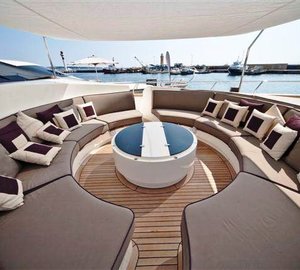 Yacht TOBY -  Bow Seating Area