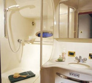 Yacht TOP SECRET - Guest Ensuite