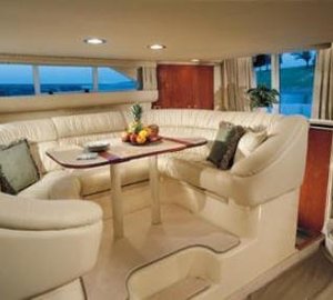 Yacht TOP SECRET -   Salon Dining
