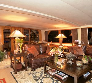 Yacht TRILOGY -  Salon 2