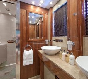 Yacht TUPPENCE - Guest Ensuite 2