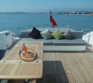 Yacht VIBE -  Al Fresco Dining
