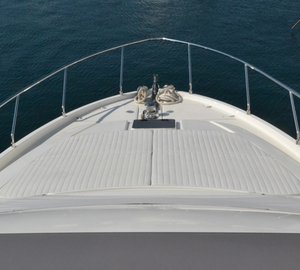 Yacht VIVA -  Bow